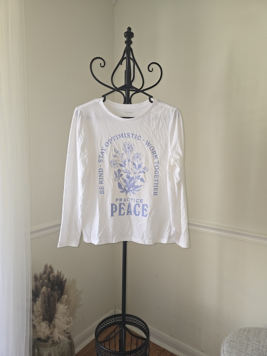 Old Navy Other - Old Navy White Long-Sleeve Graphic Tee with Lavender Print